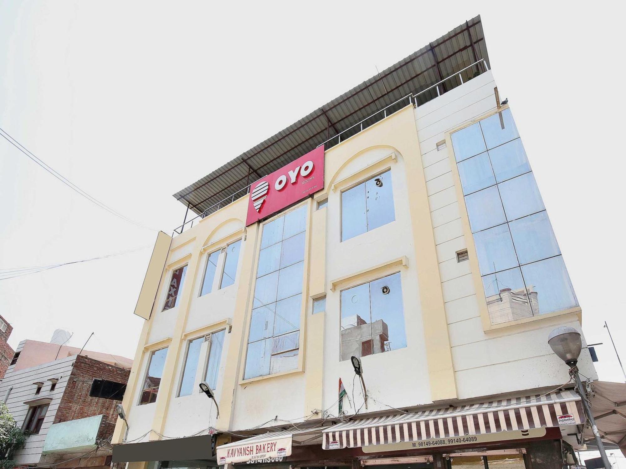 Hotel O Axis Inn Amritsar Exterior foto